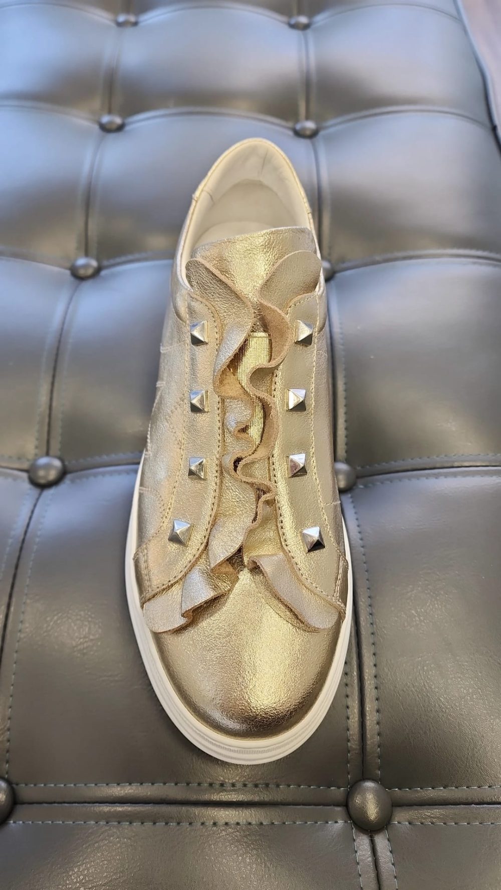 Marco Moreo Gold Trainer with Frill - Image 3